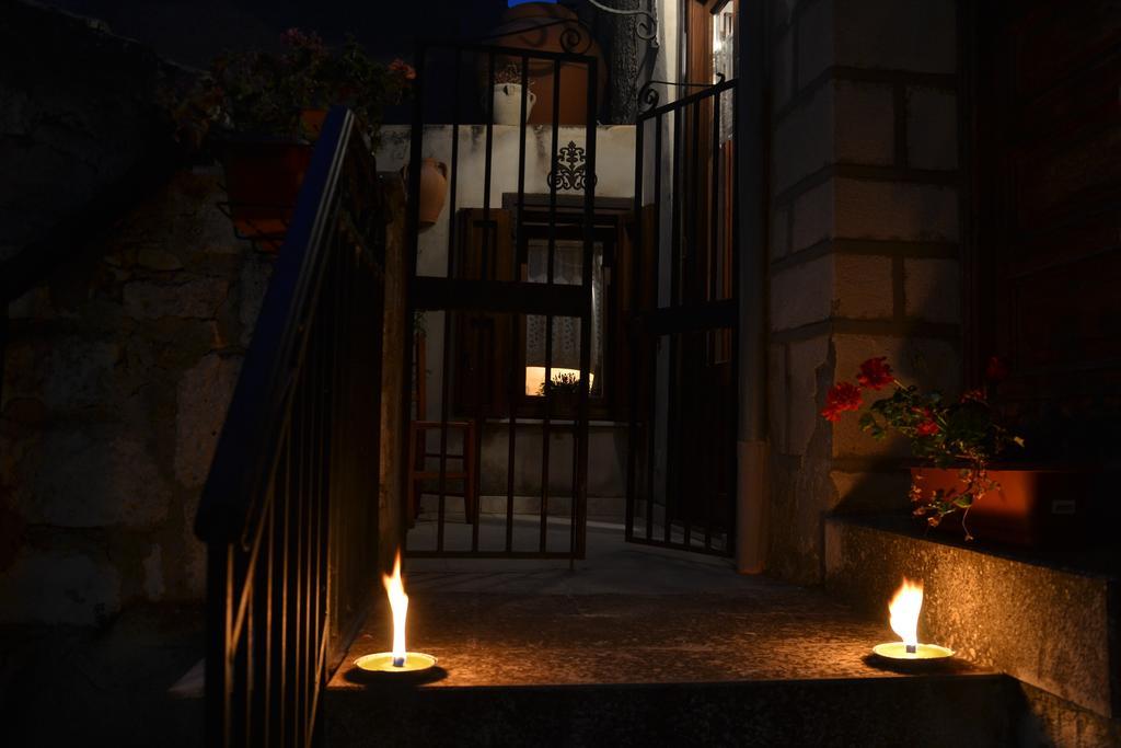 La Casa Del Pittore Di Petralia Petralia Soprana Eksteriør billede